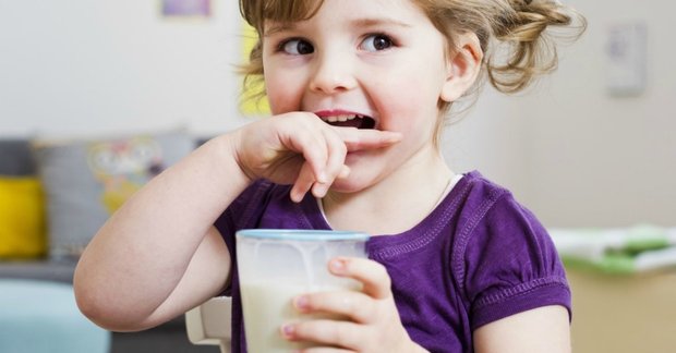 Cách chọn sữa bột tăng cân cho bé trên 3 tuổi?