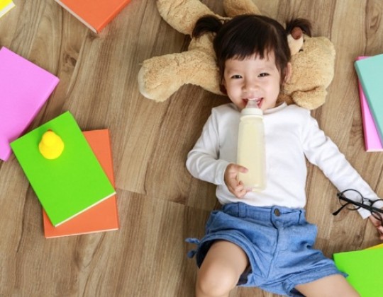 Sữa mát cho trẻ trên 1 tuổi: Hướng dẫn cách chọn từ các chuyên gia dinh dưỡng