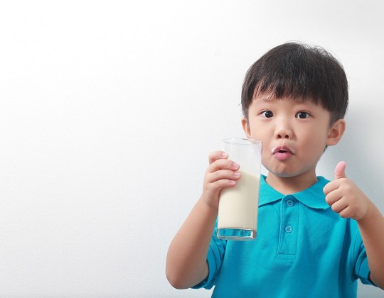 Đừng dại bỏ qua những điều sau về sữa tăng chiều cao cho bé 8 tuổi