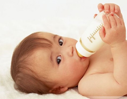 Sữa non cho bé trên 1 tuổi: Liều “vắc xin” tự nhiên tuyệt đối an toàn