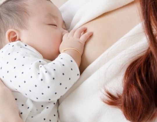 Sữa non giúp bé ngủ ngon và sự thật khiến mẹ ngã ngửa