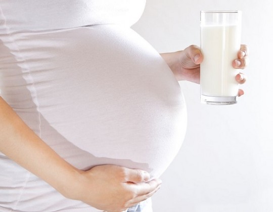 Có loại sữa bột cho bà bầu nào vừa thanh mát vừa đủ dưỡng chất mà không gây béo cho thai phụ không?
