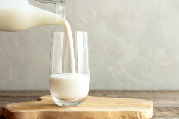 Sữa tốt cho bà bầu là loại sữa có bổ sung đầy đủ những thành phần dinh dưỡng có lợi cho sức khỏe của mẹ và tốt cho sự phát triển của thai nhi
