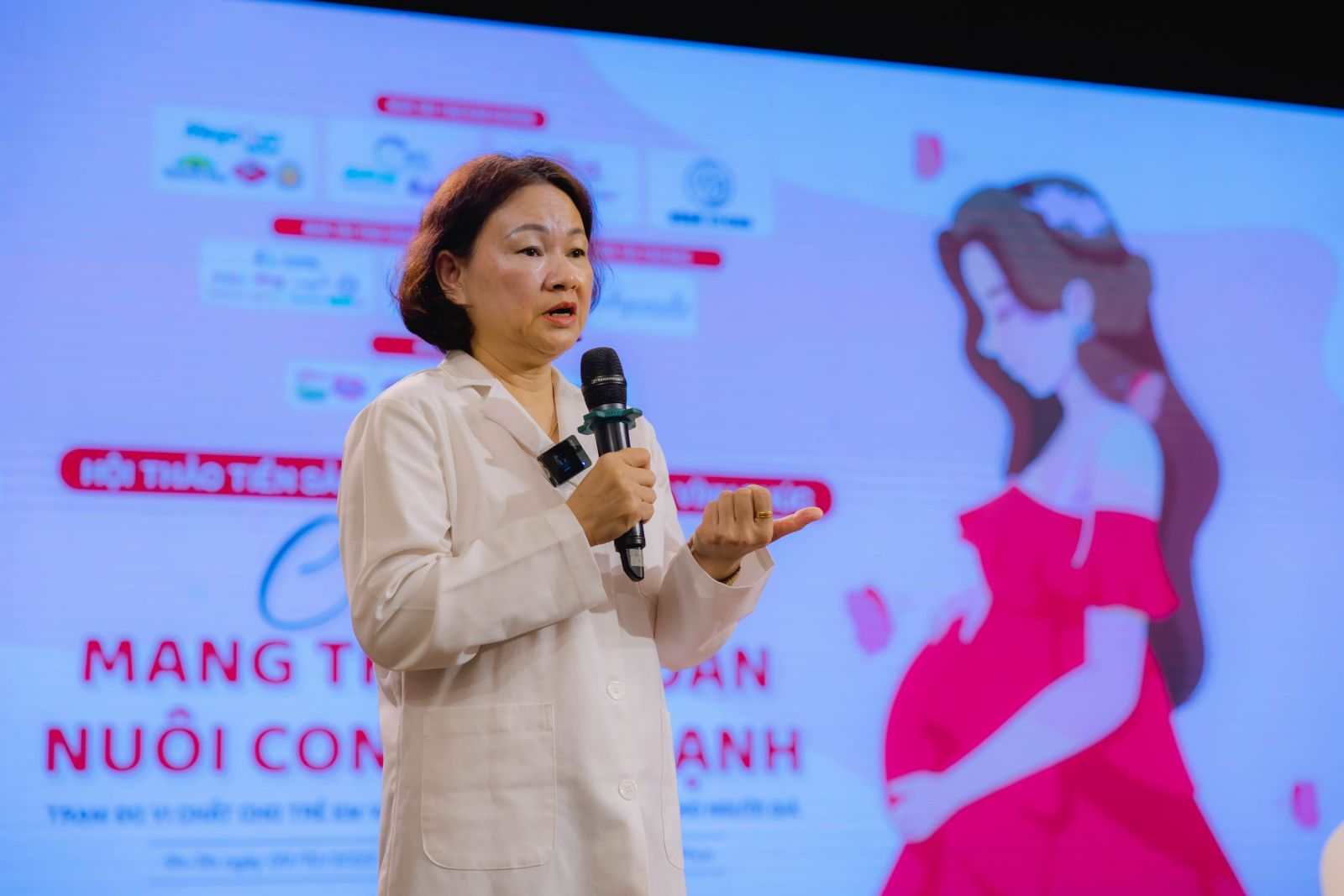 Sữa Hoàng Gia tham dự Hội thảo tiền sản do Bébé Store - Vĩnh Phúc tổ chức