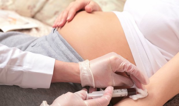 Tiểu đường thai kỳ có gây ảnh hưởng gì đến mẹ bầu và thai nhi?