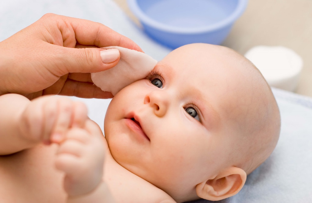 10 cách chữa khò khè nghẹt mũi ở trẻ sơ sinh tốt nhất hiện nay mẹ phải biết 9