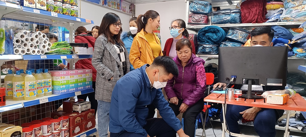 Chuyến Trade Anh Show mang thương hiệu Royal Ausnz đã có mặt tại MiuMart – Hà Tĩnh 