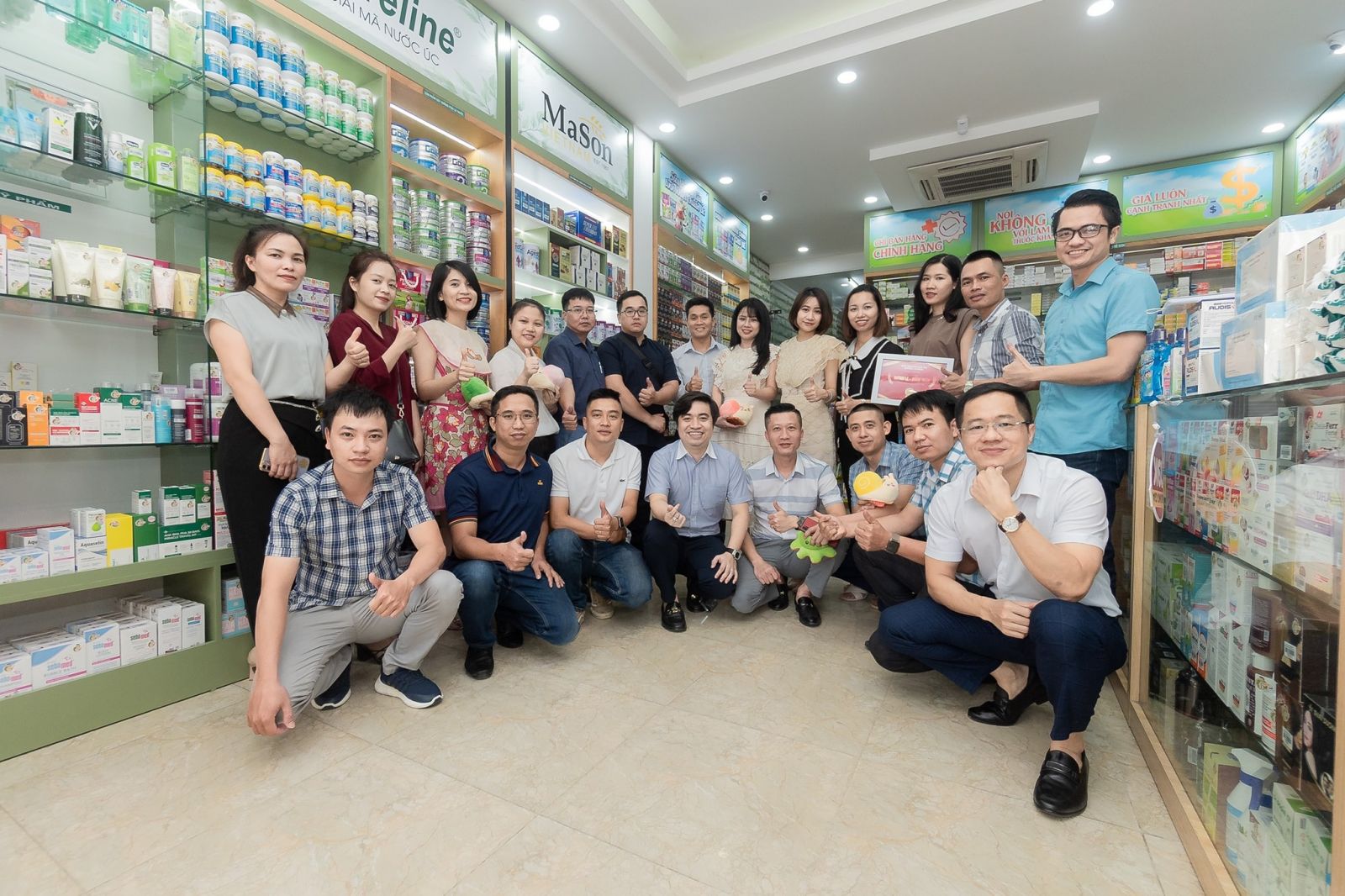 Sữa Hoàng Gia Úc tổ chức “Sơ kết 6 tháng đầu năm 2022 - công tác triển khai phân phối sữa sạch Royal Ausnz”