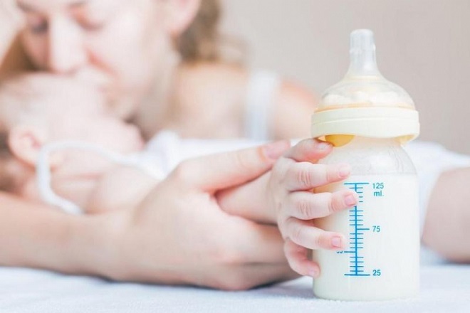 Lưu ý khi chọn sữa cho bé từ 0 - 6 tháng tuổi