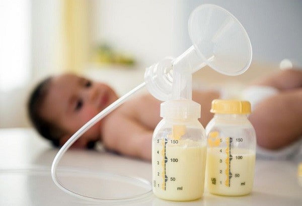 Các thành phần dưỡng chất trong sữa non sẽ tiền đề để bé được phát triển toàn diện về sau