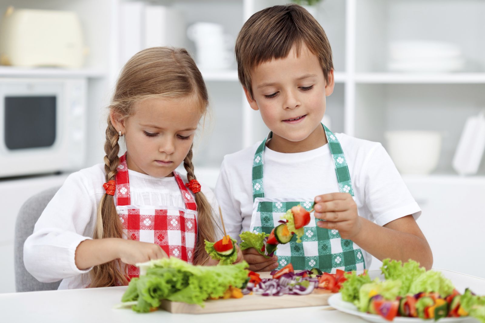 Thực đơn hàng ngày chưa có đủ dinh dưỡng cần thiết là nguyên nhân hàng đầu khiến trẻ bị nhẹ cân