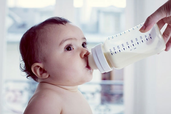 Sữa công thức đặc biệt tiện lợi cho bé khi sử dụng