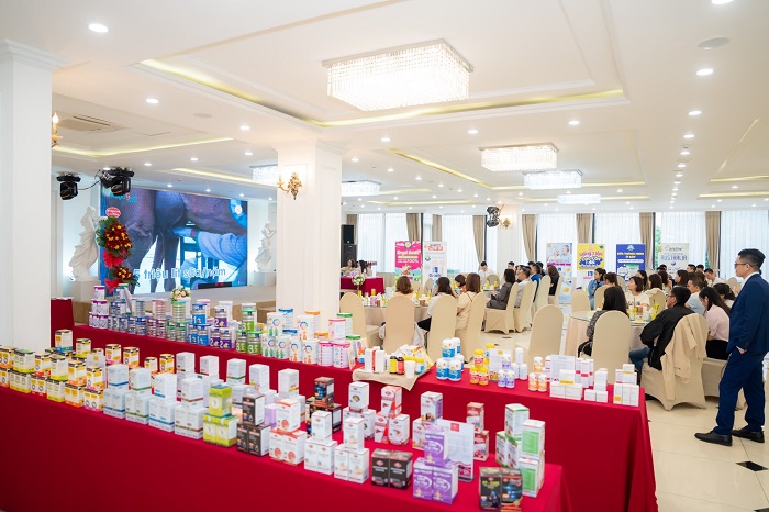Sữa Royal Ausnz tham gia hội nghị khách hàng khu vực Hải Dương - Hưng Yên