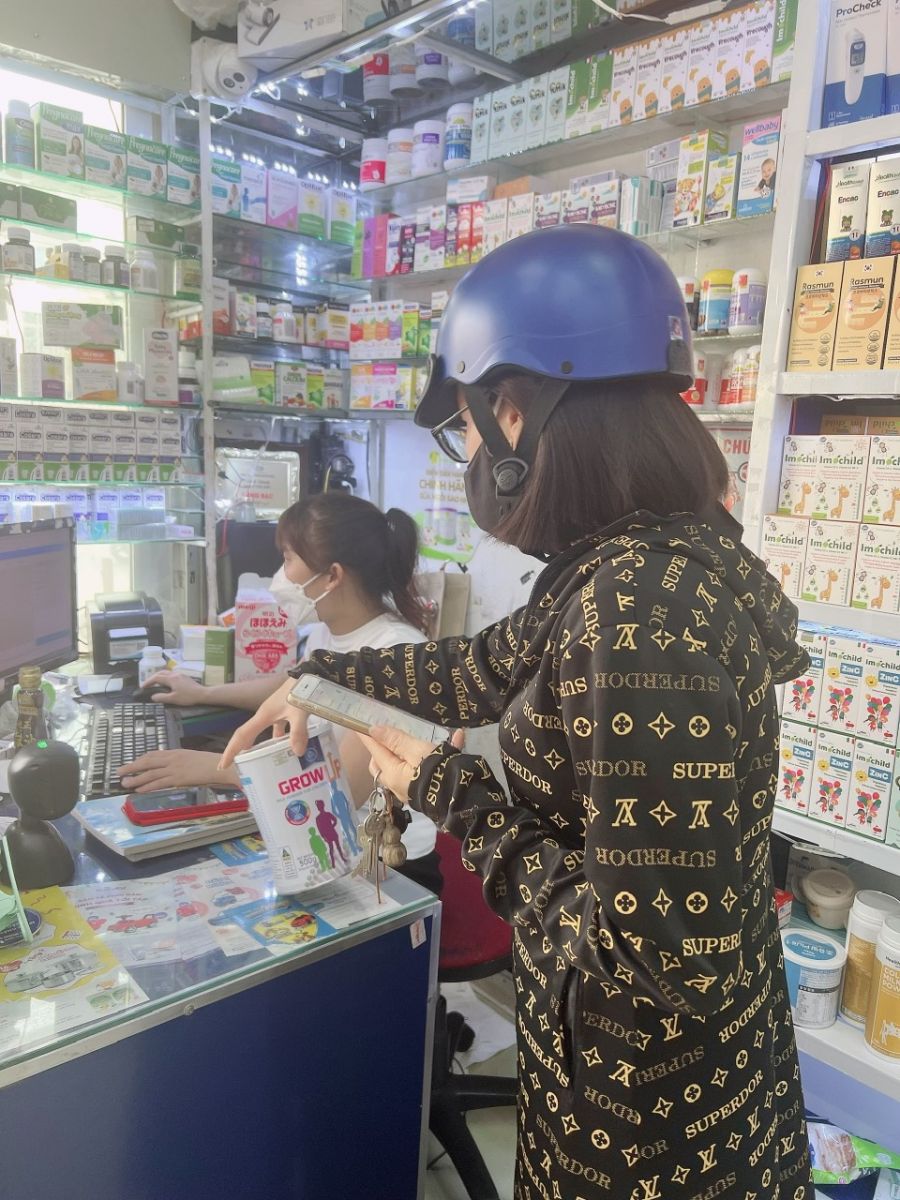 Sữa Hoàng Gia tổ chức chương trình Trade And Show tại Titi Mark và Hương Mai Shop tại Vĩnh Phúc
