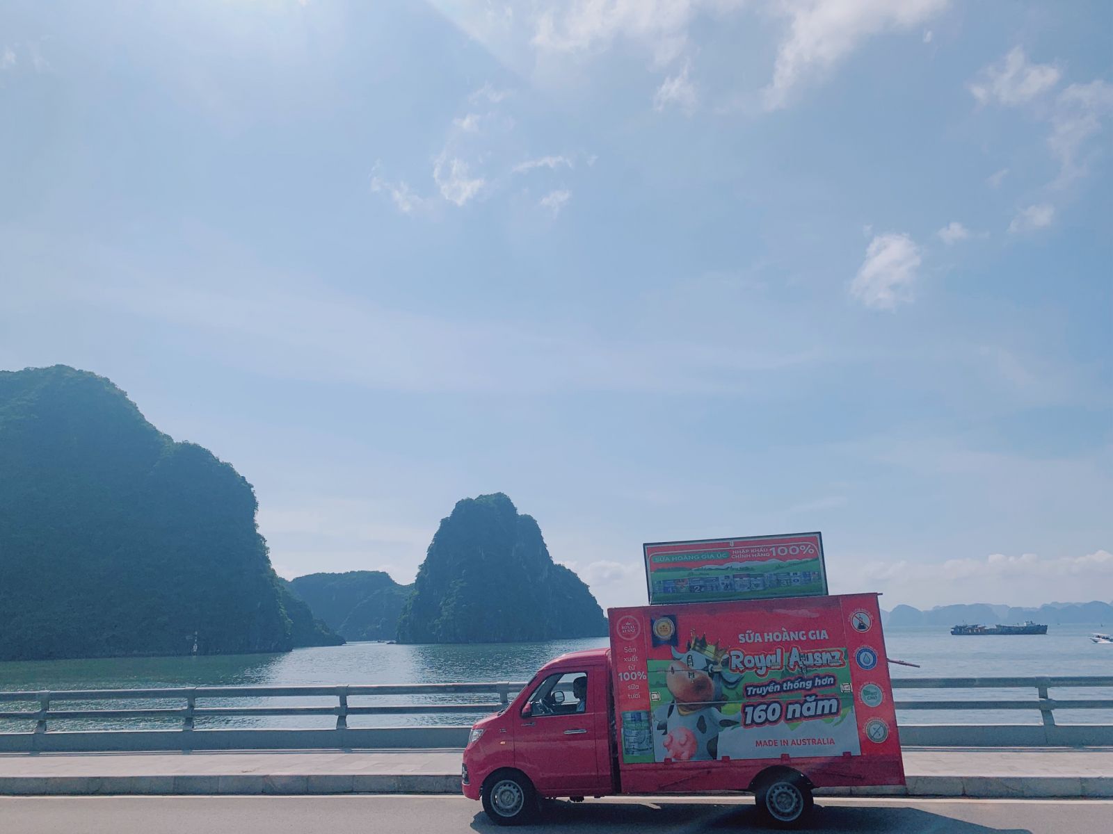 Sữa Hoàng Gia và hành trình Trade & Show tri ân khách hàng tại Tumi Baby Shop Quảng Ninh