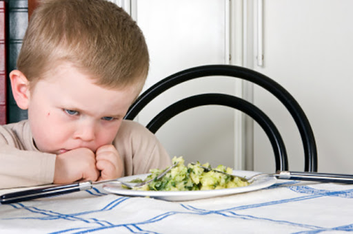 Trẻ chậm lên cân do chế độ ăn uống thiếu dinh dưỡng