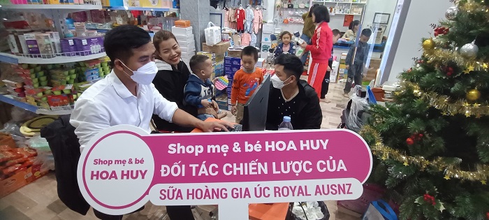 Trade and show shop Hoa Huy