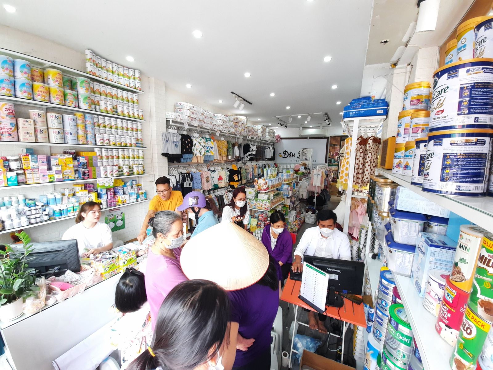 Trade & Show Sữa Hoàng Gia tại Shop Đậu Đậu